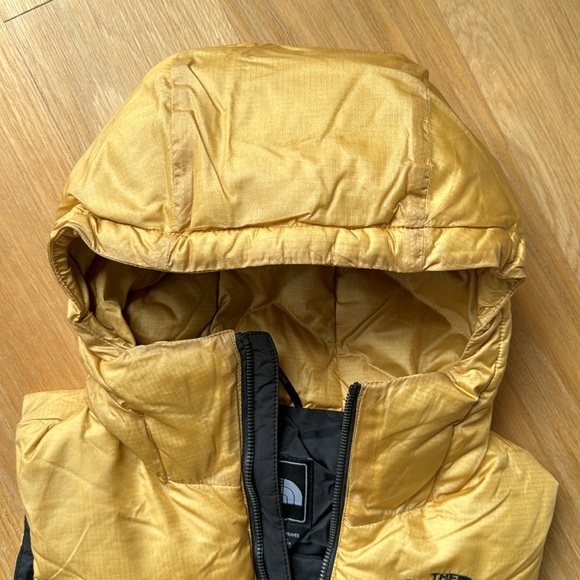 The North Face Puffer Vest Women's Xs Hooded 650 Down Gold Black - Picture 8 of 13